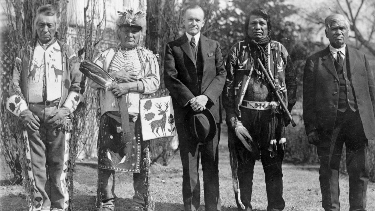 Des représentants Osages avec le Président Calvin Coolidge