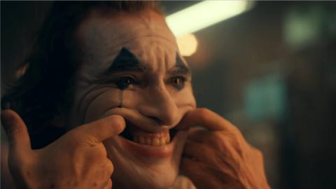 Joker Joaquin Phoenix Smile