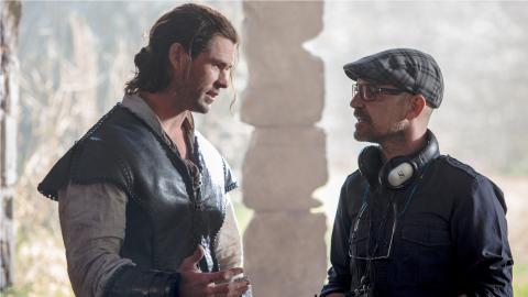 Le Chasseur et la Reine des Glaces : Chris Hemsworth et le réalisateur Cédric Nicolas-Troyan