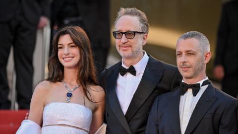 Cannes 2022, jour 3 : Anne Hathaway, James Gray et Jeremy Strong