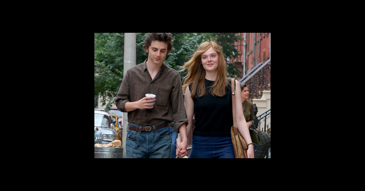 Elle Fanning et Timothée Chalamet, complices sur le tournage du biopic de Bob Dylan [photos]